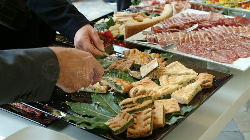 零食贴牌代工，企业必备的五大资质揭秘